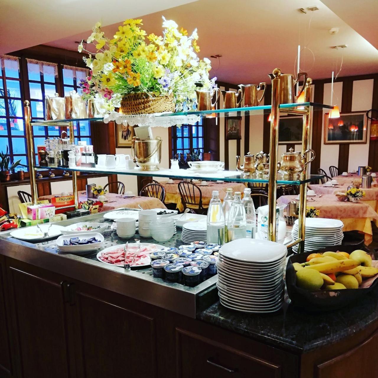 Hotel Fioroni ベッラージョ エクステリア 写真