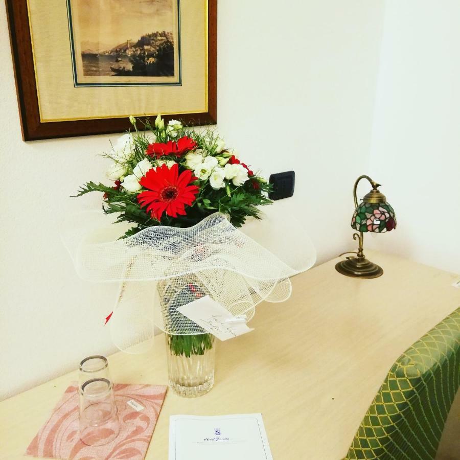 Hotel Fioroni ベッラージョ エクステリア 写真